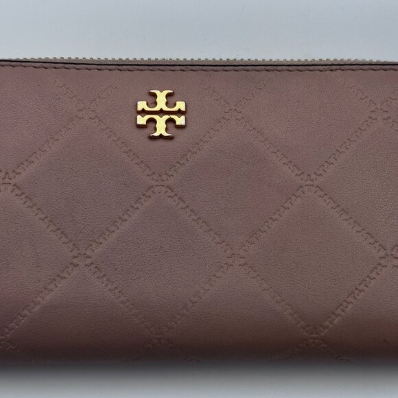 Tory Burch Quilted Pink Zippy Wallet‎ - Picture 5 of 16